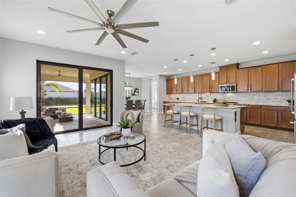5263 Morey Farms Loop Palmetto FL 34221