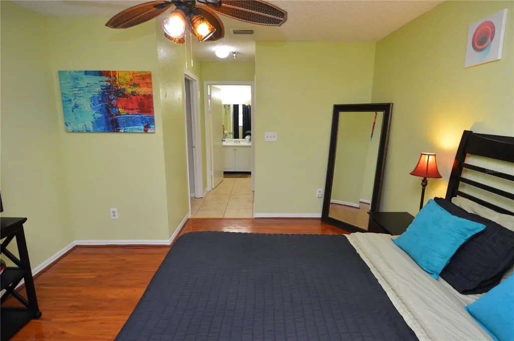 10265 Gandy Boulevard N St Petersburg FL 33702