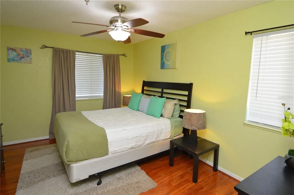 10265 Gandy Boulevard N St Petersburg FL 33702