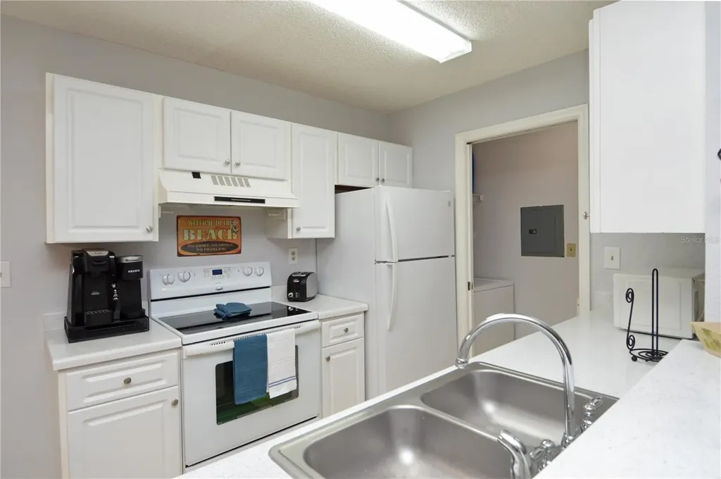 10265 Gandy Boulevard N St Petersburg FL 33702