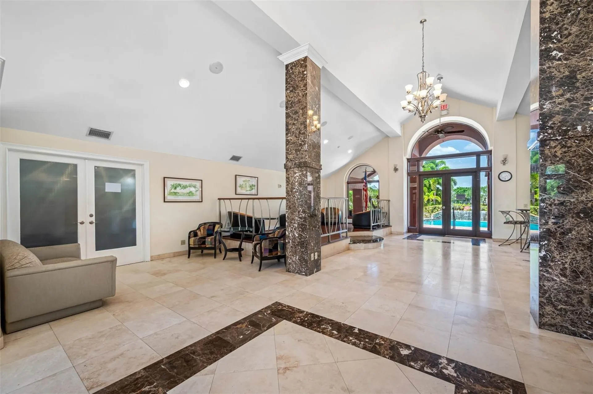 10265 Gandy Boulevard N St Petersburg FL 33702