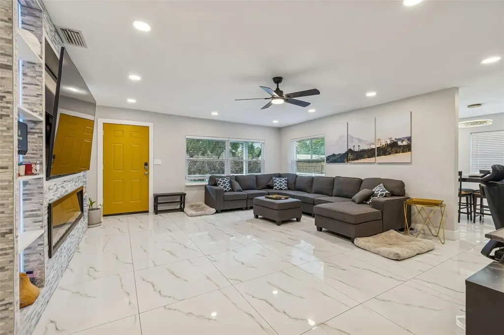 1102 E River Cove Street Tampa FL 33604