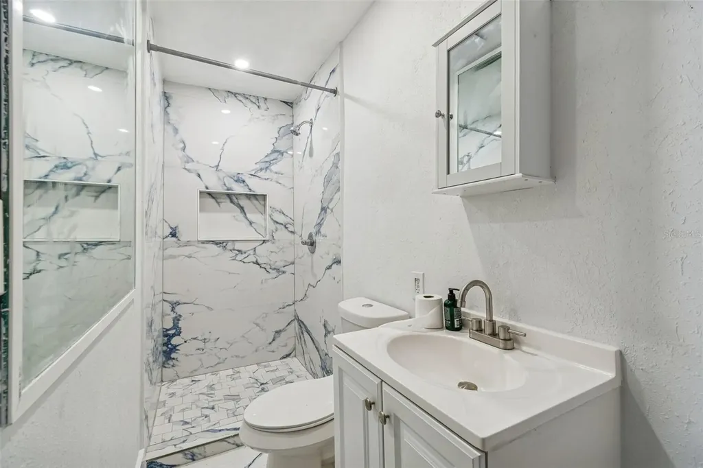 1102 E River Cove Street Tampa FL 33604