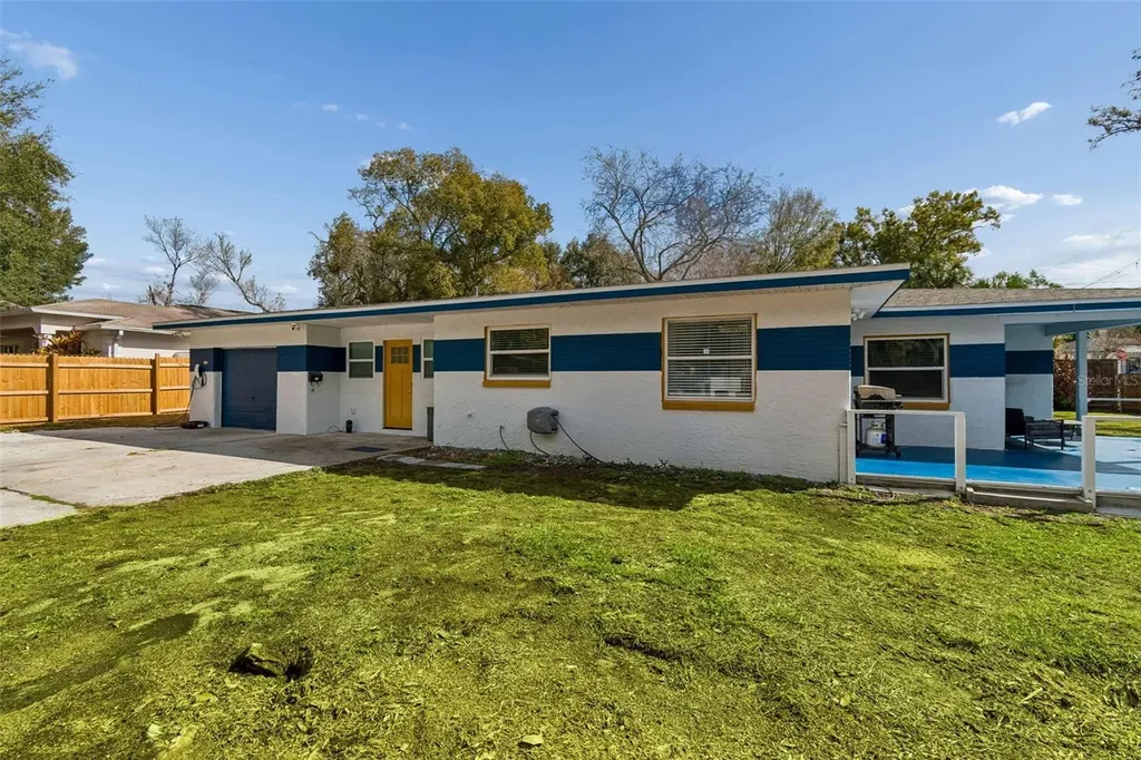 1102 E River Cove Street Tampa FL 33604