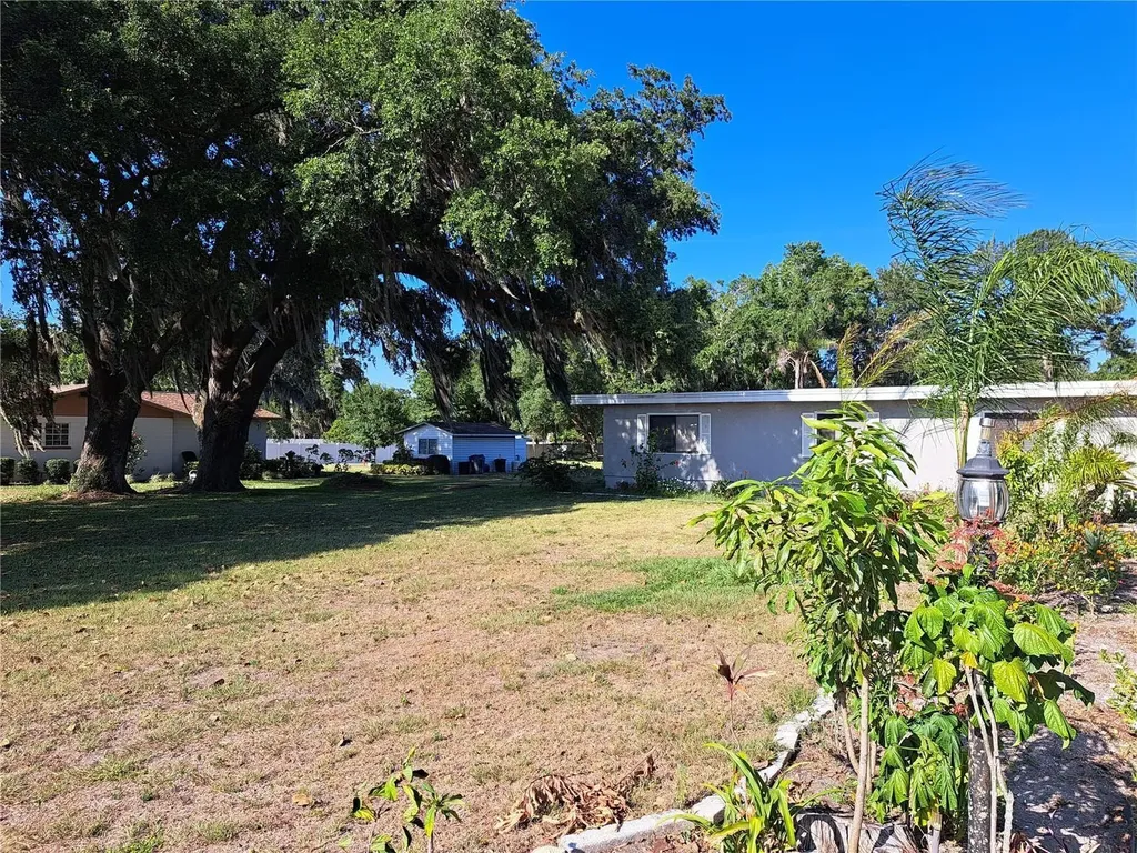 2814 N Maryland Avenue Plant City FL 33563