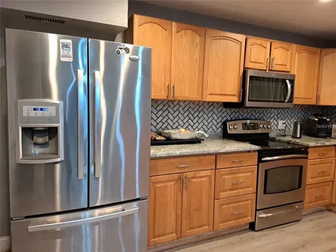 2814 N Maryland Avenue Plant City FL 33563