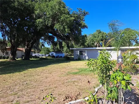 2814 N Maryland Avenue Plant City FL 33563