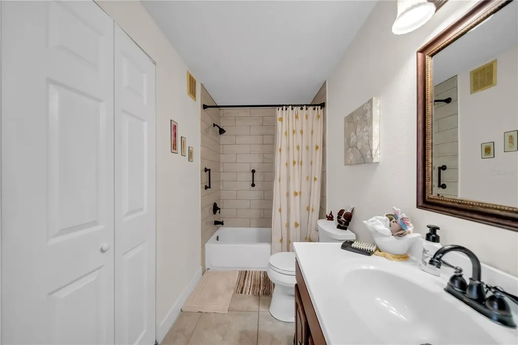 11550 Villa Grand Fort Myers FL 33913