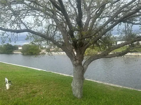 3525 SW 8th Court SW Cape Coral FL 33914