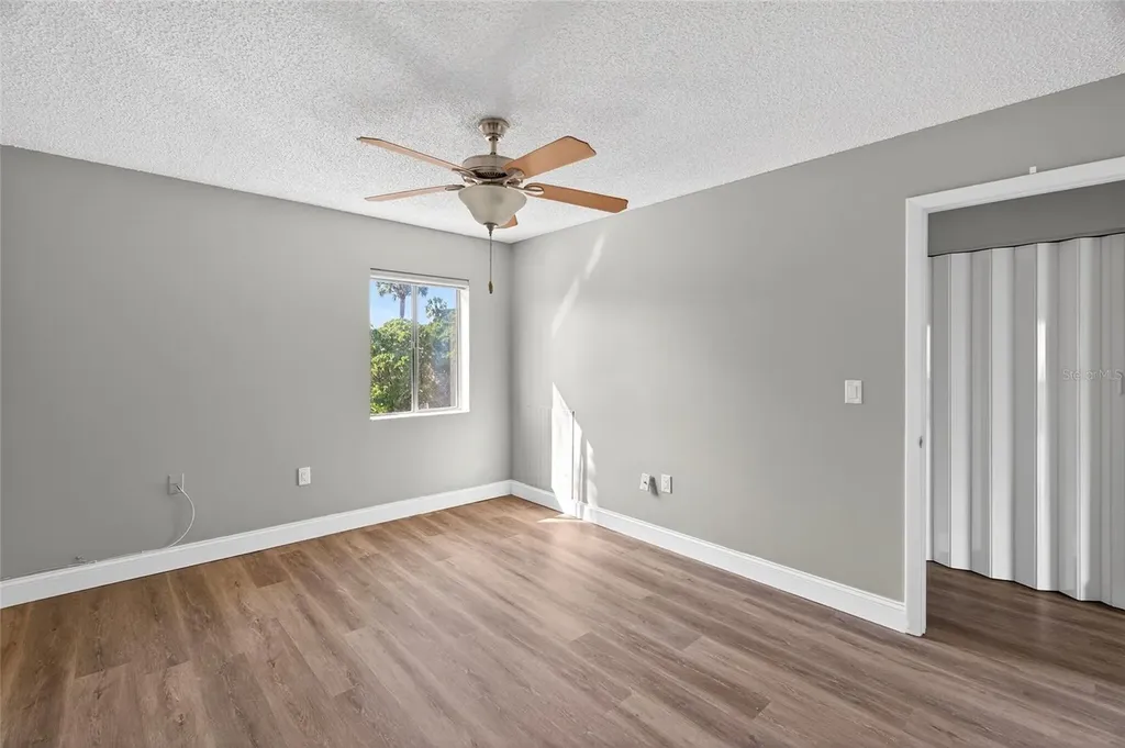 11505 7th Way N St Petersburg FL 33716