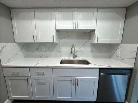11505 7th Way N St Petersburg FL 33716