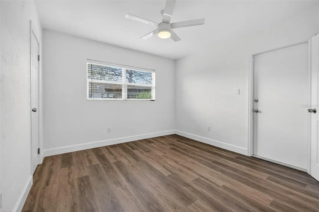211 89th Avenue N St Petersburg FL 33702