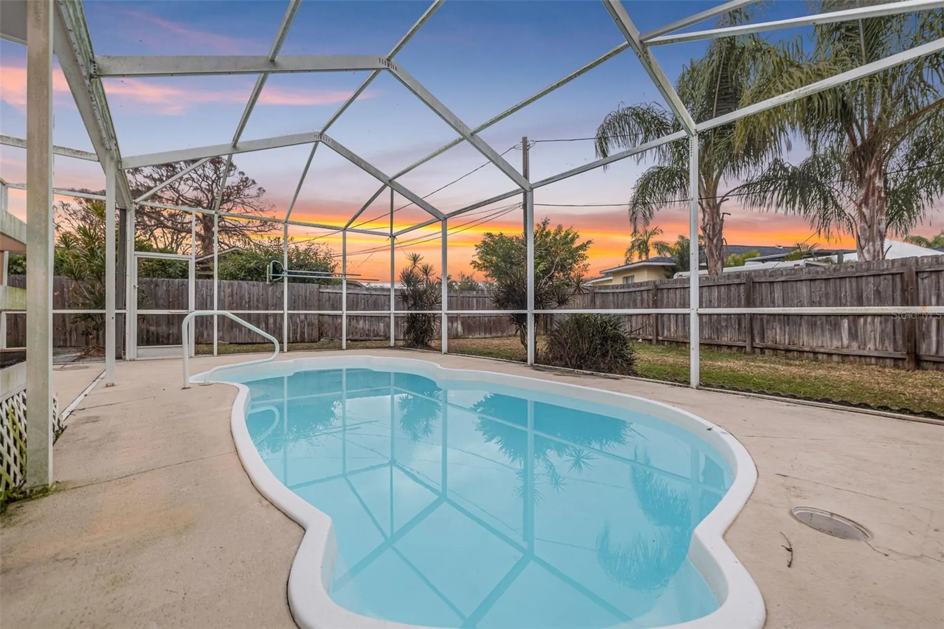 211 89th Avenue N St Petersburg FL 33702