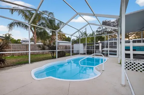 211 89th Avenue N St Petersburg FL 33702