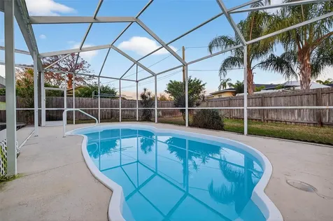 211 89th Avenue N St Petersburg FL 33702