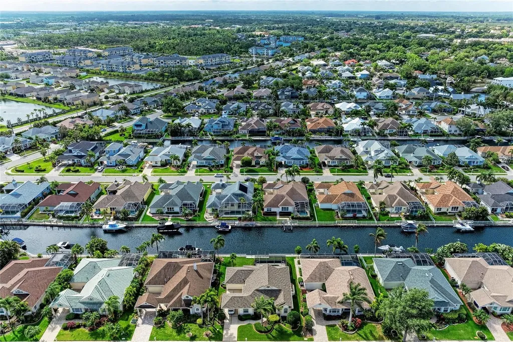 4735 Spinnaker Drive Bradenton FL 34208
