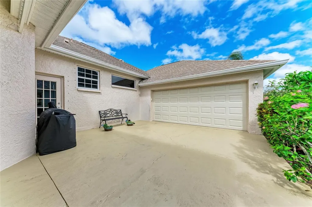 4735 Spinnaker Drive Bradenton FL 34208