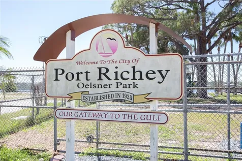 5274 Miller Bayou Drive Port Richey FL 34668