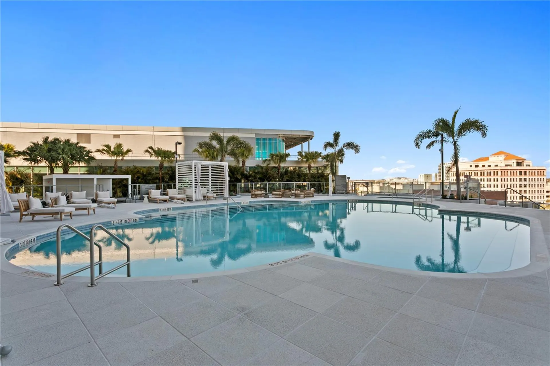 400 Central Avenue St Petersburg FL 33701