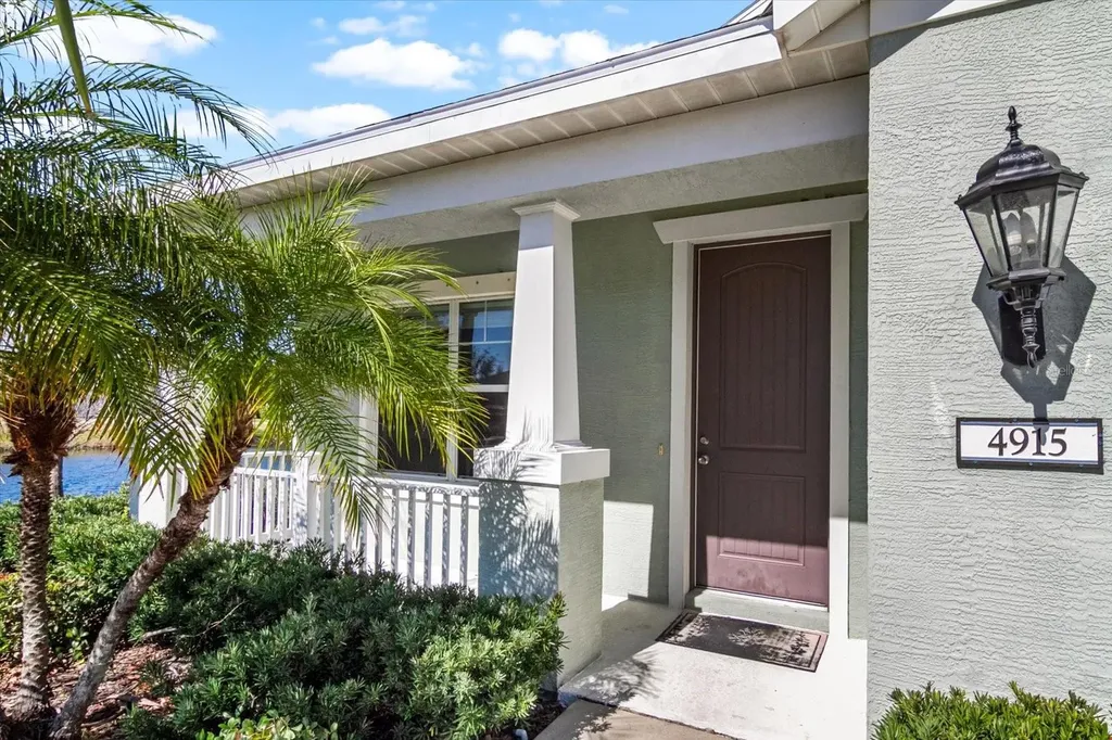 4915 Mission Park Lane Bradenton FL 34211