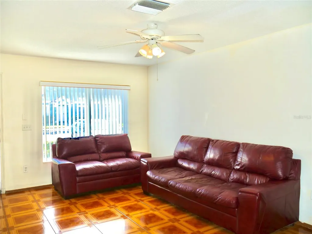 1907 Fluorshire Drive Brandon FL 33511