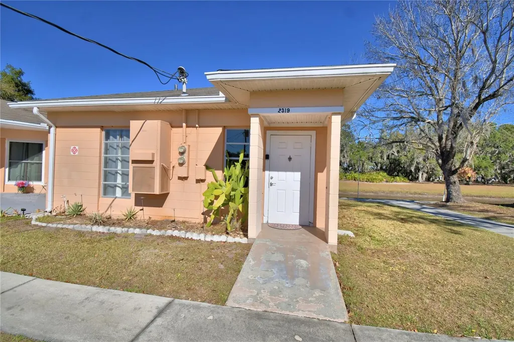 2319 Club Circle Lake Wales FL 33854