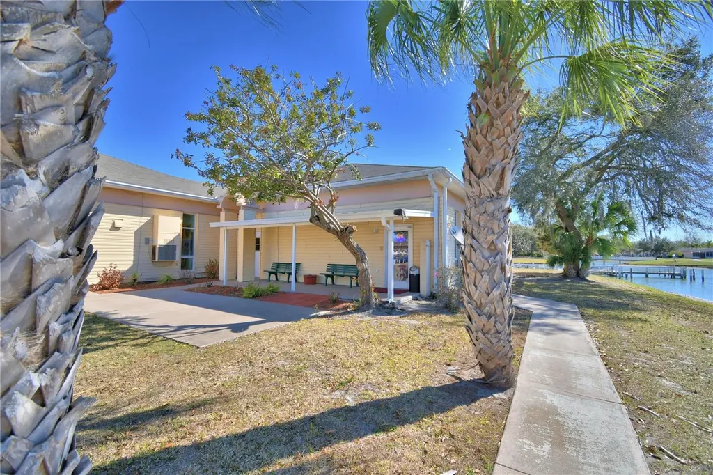 2319 Club Circle Lake Wales FL 33854