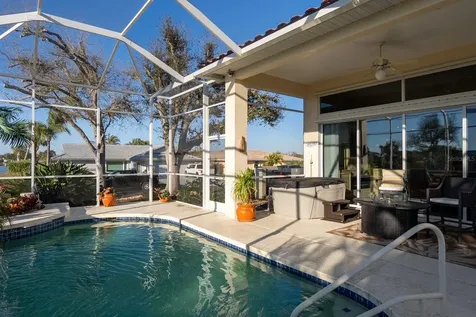 25 Windsor Drive Englewood FL 34223