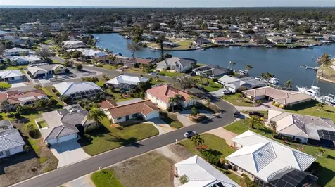 25 Windsor Drive Englewood FL 34223