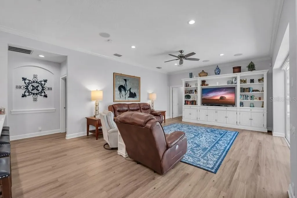 5507 Keeler Oak Street Lithia FL 33547