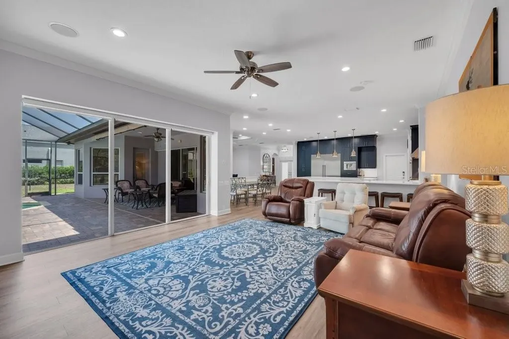 5507 Keeler Oak Street Lithia FL 33547