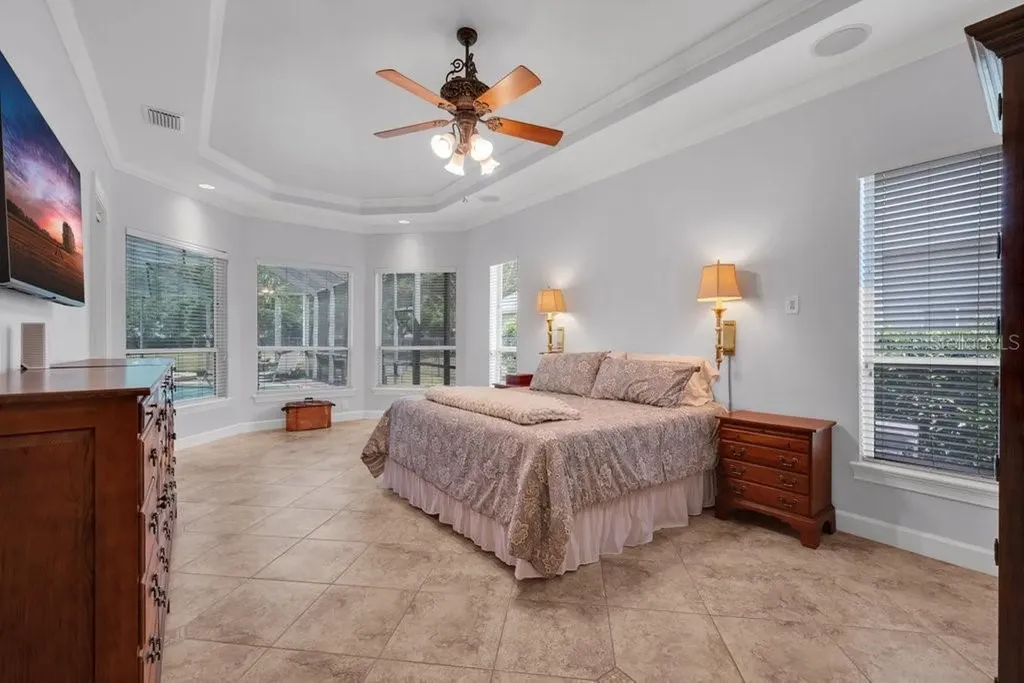 5507 Keeler Oak Street Lithia FL 33547