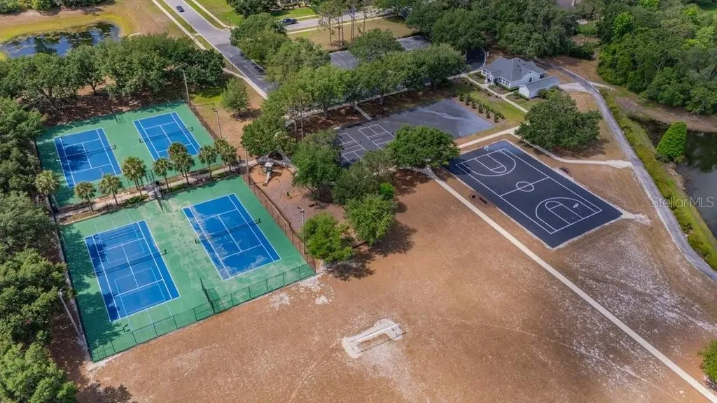 5507 Keeler Oak Street Lithia FL 33547