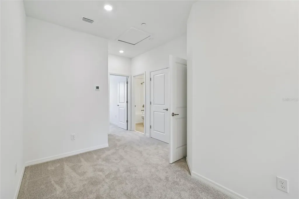 4333 Roush Avenue Orlando FL 32803