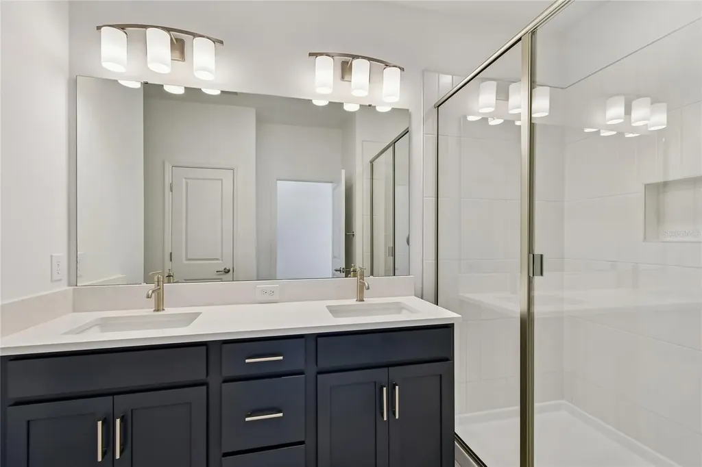 4333 Roush Avenue Orlando FL 32803
