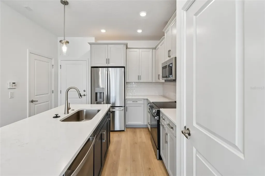 4333 Roush Avenue Orlando FL 32803