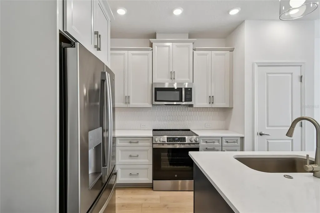 4333 Roush Avenue Orlando FL 32803