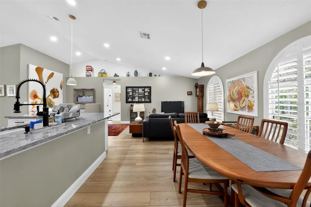 4667 Hamlets Grove Drive Sarasota FL 34235