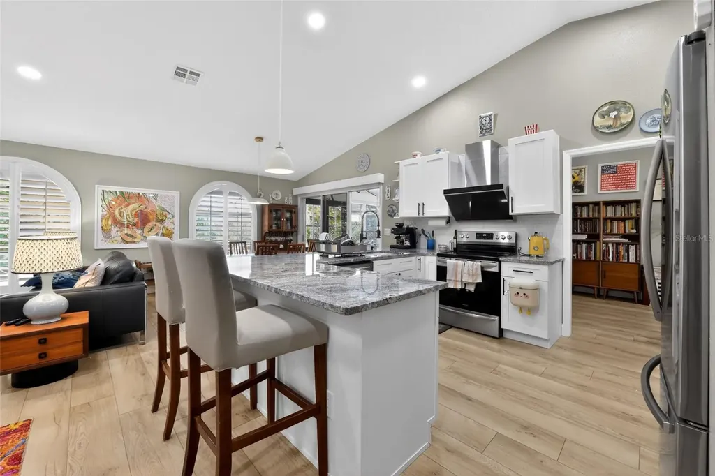 4667 Hamlets Grove Drive Sarasota FL 34235