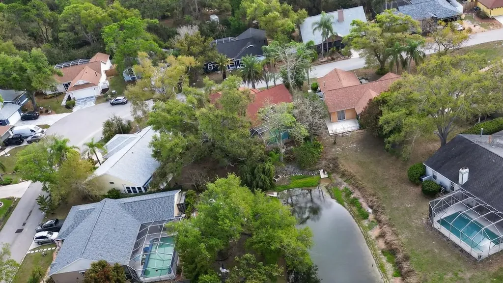 4667 Hamlets Grove Drive Sarasota FL 34235