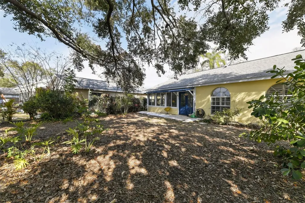 4667 Hamlets Grove Drive Sarasota FL 34235