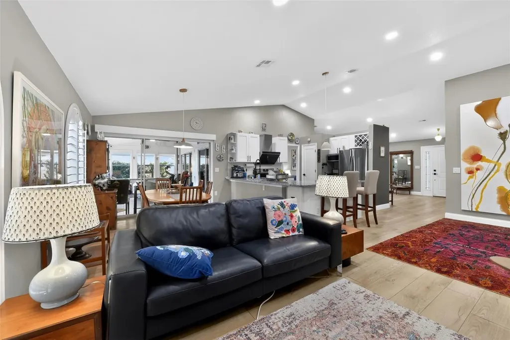 4667 Hamlets Grove Drive Sarasota FL 34235