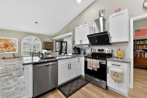 4667 Hamlets Grove Drive Sarasota FL 34235