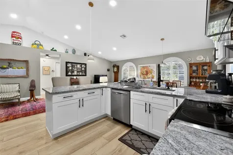 4667 Hamlets Grove Drive Sarasota FL 34235