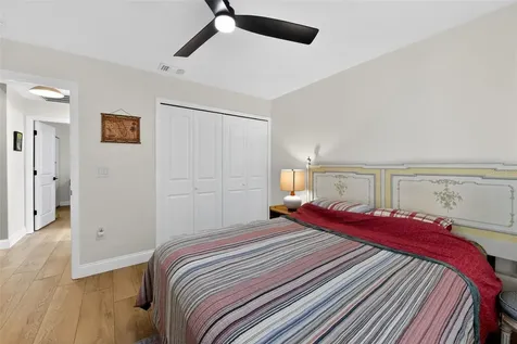 4667 Hamlets Grove Drive Sarasota FL 34235