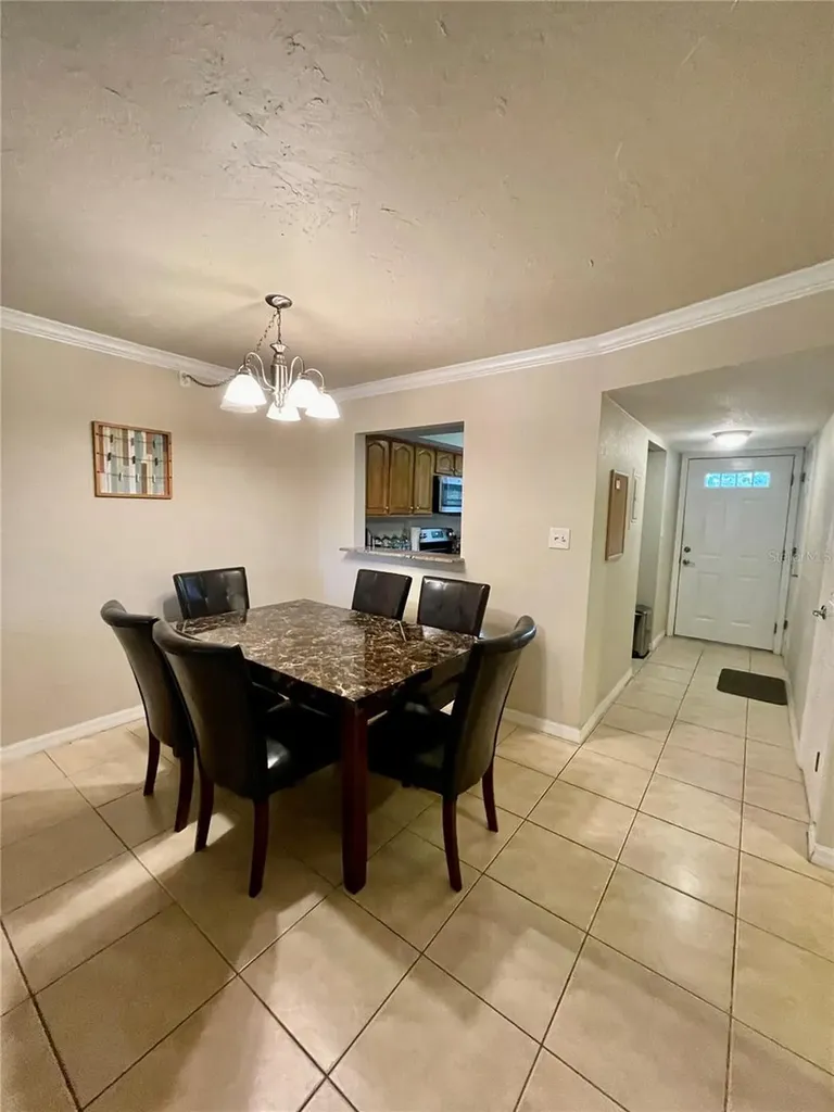 918 La Costa Circle Sarasota FL 34237