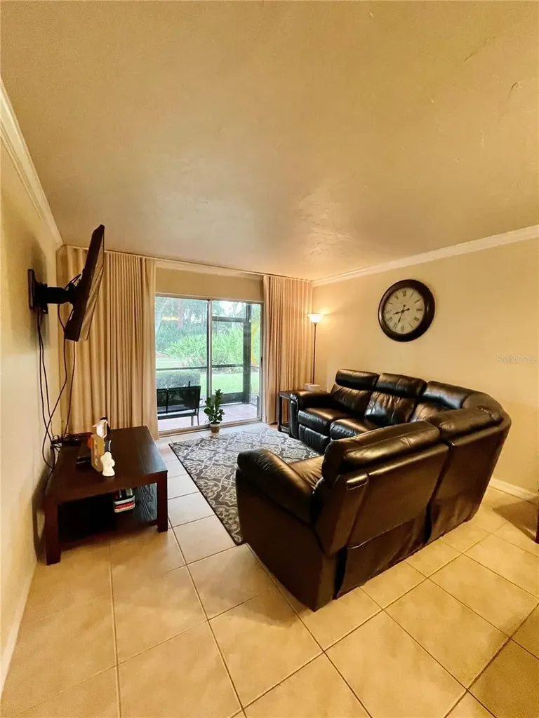 918 La Costa Circle Sarasota FL 34237