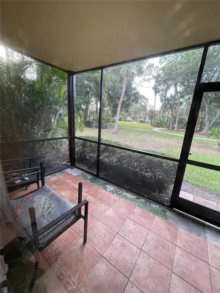 918 La Costa Circle Sarasota FL 34237
