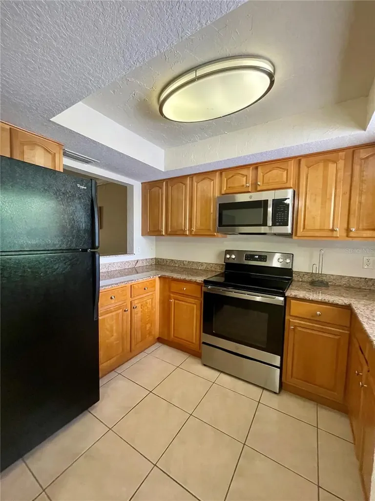 918 La Costa Circle Sarasota FL 34237