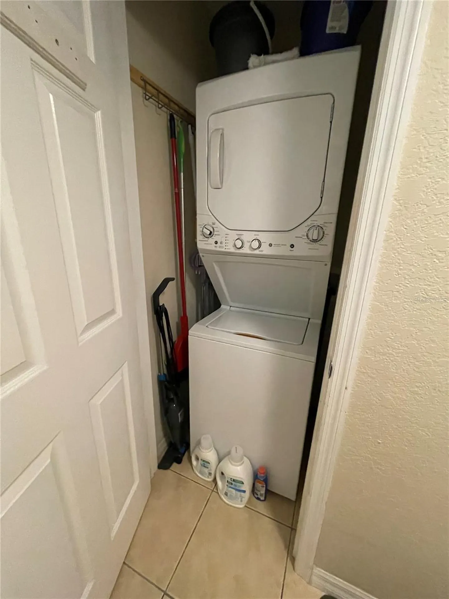 918 La Costa Circle Sarasota FL 34237